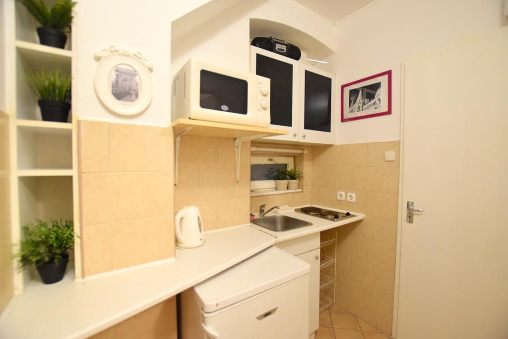 Budget Apartment By Hi5 - Oktober 6 Str 4 Budapest Luaran gambar