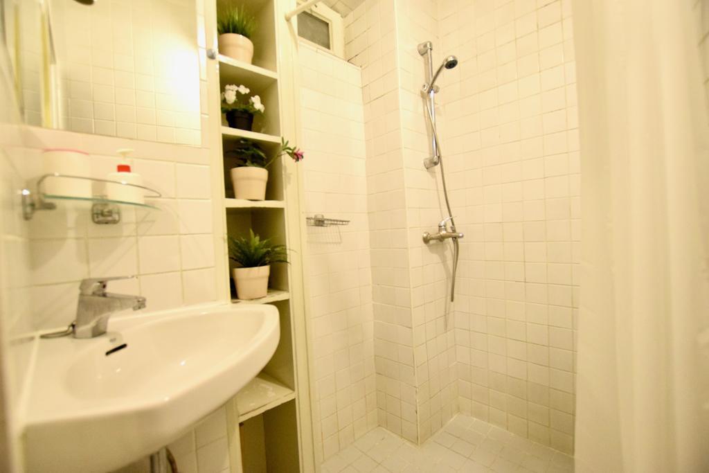 Budget Apartment By Hi5 - Oktober 6 Str 4 Budapest Luaran gambar