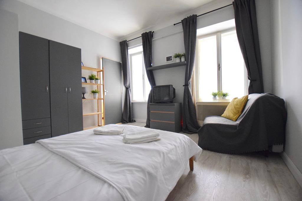 Budget Apartment By Hi5 - Oktober 6 Str 4 Budapest Luaran gambar