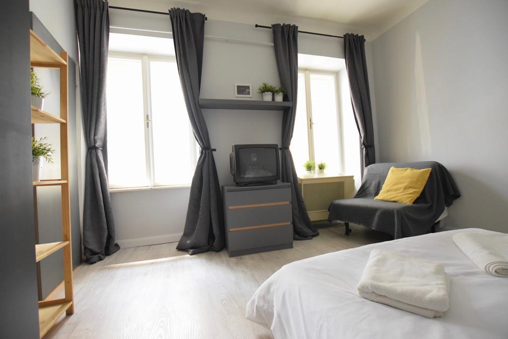 Budget Apartment By Hi5 - Oktober 6 Str 4 Budapest Luaran gambar